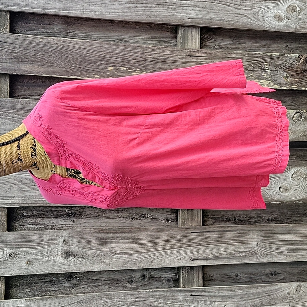 Liz Lange 100% Cotton Embroidered Maternity Top - Picture 5 of 17
